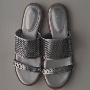 Enzo Angolini, Metallic Silver Flat Sandals, size 7.5